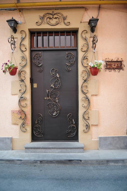 Azoyan Guest House エレバン エクステリア 写真